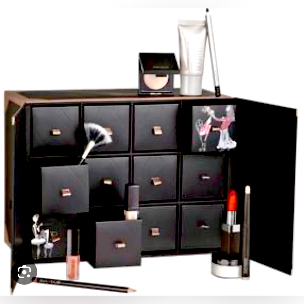 Laura Mercier advent calendar — box only